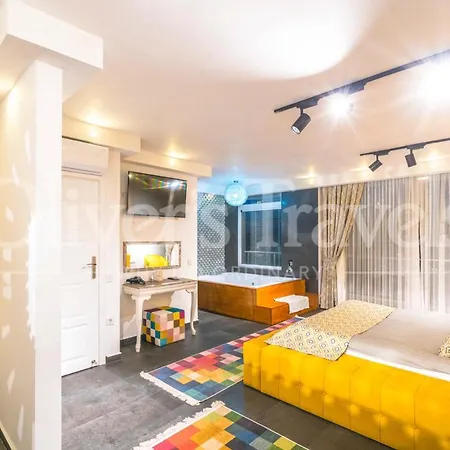 빌라 Sleeps 2 With Pool Air Con And Wifi