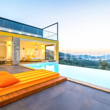 빌라 Sleeps 2 With Pool Air Con And Wifi